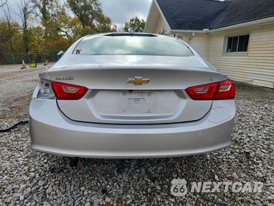 Zdjęcie 6 z 13 samochodu: 2017 CHEVROLET MALIBU LT VIN:1G1ZE5ST4HF112198 - miniatura