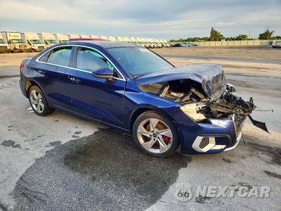 Czwarte zdjęcie samochodu z boku: 2024 AUDI A3 PREMIUM PLUS VIN:WAUHUDGY2RA016439 - miniatura