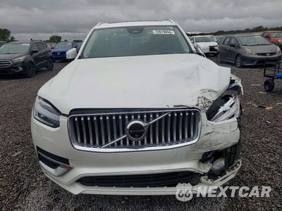 Piąte zdjęcie samochodu w środku: 2023 VOLVO XC90 ULTIMATE VIN:YV40621A4P1961722 - miniatura