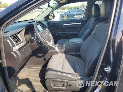 Zdjęcie 7 z 13 samochodu: 2018 TOYOTA HIGHLANDER LE PLUS VIN:5TDBZRFHXJS904470 - miniatura