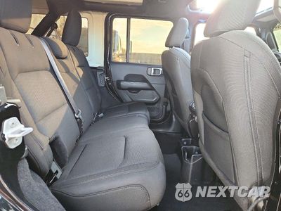 Zdjęcie 11 z 14 samochodu: 2019 JEEP WRANGLER UNLIMITED SAHARA VIN:1C4HJXEN6KW624656 - miniatura