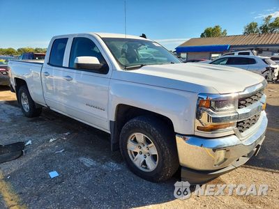 Czwarte zdjęcie samochodu z boku: 2017 CHEVROLET SILVERADO K1500 LT VIN:1GCVKREC3HZ241212 - miniatura