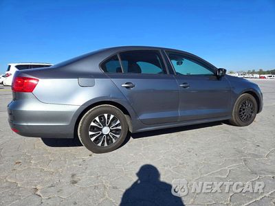 Trzecie zdjęcie samochodu z tyłu: 2013 VOLKSWAGEN JETTA BASE VIN:3VW2K7AJ7DM420485 - miniatura