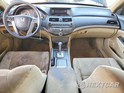 Zdjęcie 8 z 12 samochodu: 2011 HONDA ACCORD LXP VIN:1HGCP2F49BA111045 - miniatura