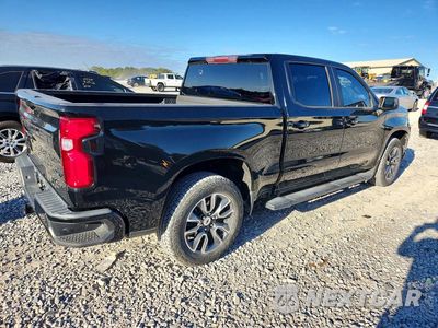 Trzecie zdjęcie samochodu z tyłu: 2020 CHEVROLET SILVERADO K1500 VIN:1GCRYAEH8LZ177528 - miniatura