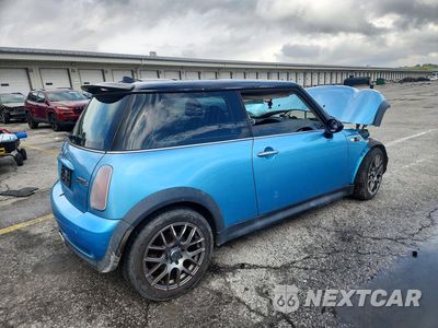 Trzecie zdjęcie samochodu z tyłu: 2004 MINI COOPER S VIN:WMWRE33474TD77826 - miniatura