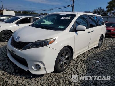 2017 TOYOTA SIENNA SE 5TDXZ3DC7HS802242 - główne zdjęcie licytacji z USA - miniatura