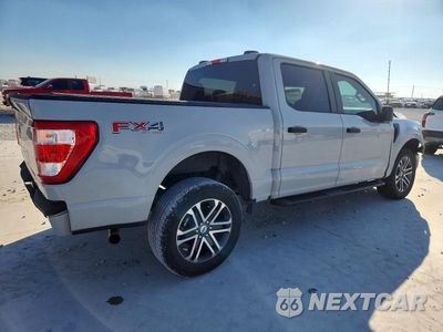 Trzecie zdjęcie samochodu z tyłu: 2023 FORD F150 SUPERCREW VIN:1FTFW1E57PFB66896 - miniatura