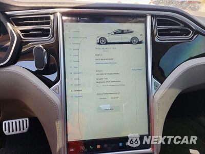 Zdjęcie 9 z 12 samochodu: 2014 TESLA MODEL S VIN:5YJSA1S11EFP47911 - miniatura