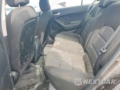 Zdjęcie 10 z 12 samochodu: 2017 KIA FORTE LX VIN:3KPFK4A77HE160208 - miniatura