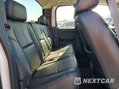 Zdjęcie 10 z 12 samochodu: 2011 CHEVROLET SILVERADO K1500 LT VIN:1GCRKSE33BZ343531 - miniatura