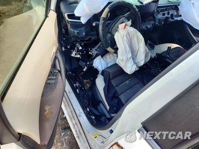 Zdjęcie 8 z 12 samochodu: 2020 TOYOTA COROLLA LE VIN:JTDEPRAE4LJ016524 - miniatura