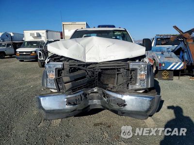 2019 FORD F550 SUPER - TRUCK CAB AND CHASSIS 1FDUF5GY2KEF21862 - główne zdjęcie licytacji z USA - miniatura