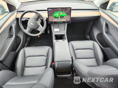 Zdjęcie 8 z 12 samochodu: 2024 TESLA MODEL Y VIN:7SAYGDEE9RA274077 - miniatura