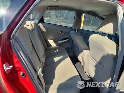 Zdjęcie 10 z 12 samochodu: 2015 TOYOTA PRIUS TWO VIN:JTDKN3DU6F0399739 - miniatura
