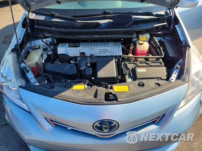 Zdjęcie 11 z 12 samochodu: 2013 TOYOTA PRIUS V FIVE VIN:JTDZN3EU0D3287236 - miniatura