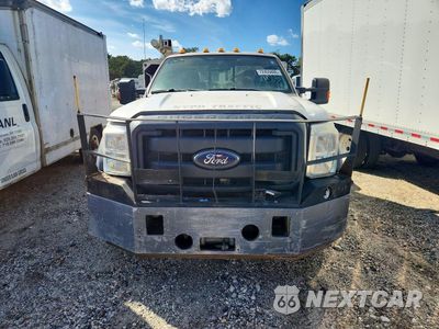 Piąte zdjęcie samochodu w środku: 2014 FORD F550 SUPER DUTY VIN:1FDUF5HT7EEB42704 - miniatura