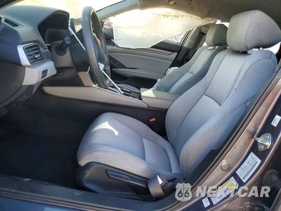 Zdjęcie 7 z 12 samochodu: 2019 HONDA ACCORD LX VIN:1HGCV1F17KA163232 - miniatura