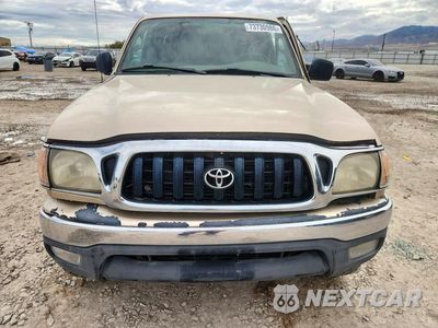 Piąte zdjęcie samochodu w środku: 2002 TOYOTA TACOMA V6 VIN:5TEWN72N32Z892521 - miniatura