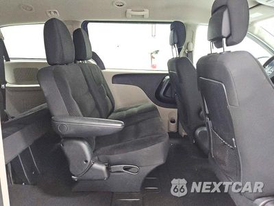 Zdjęcie 11 z 14 samochodu: 2019 DODGE GRAND CARAVAN SE VIN:2C4RDGBG9KR792494 - miniatura