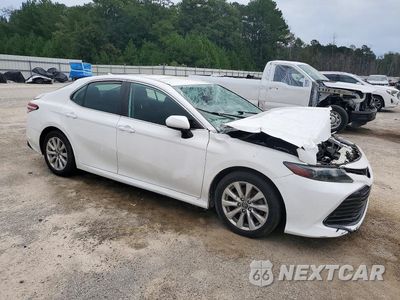 Czwarte zdjęcie samochodu z boku: 2019 TOYOTA CAMRY LE VIN:4T1B11HK4KU805864 - miniatura