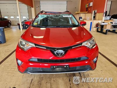 Piąte zdjęcie samochodu w środku: 2017 TOYOTA RAV4 XLE VIN:JTMRFREV5HJ165112 - miniatura