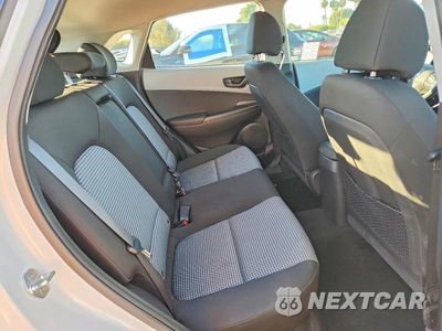 Zdjęcie 10 z 12 samochodu: 2019 HYUNDAI KONA SE VIN:KM8K12AA4KU330515 - miniatura