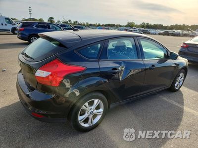 Trzecie zdjęcie samochodu z tyłu: 2012 FORD FOCUS SE VIN:1FAHP3K26CL322889 - miniatura