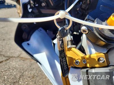 Zdjęcie 8 z 9 samochodu: 2023 YAMAHA YZFR7 VIN:JYARM38Y7PA001573 - miniatura