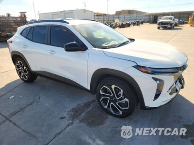 Czwarte zdjęcie samochodu z boku: 2026 CHEVROLET TRAX 2RS VIN:KL77LJEP5TC010265 - miniatura