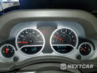 Zdjęcie 9 z 13 samochodu: 2007 JEEP WRANGLER SAHARA VIN:1J8GA591X7L115209 - miniatura
