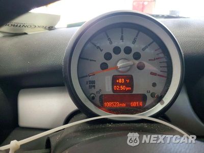 Zdjęcie 9 z 12 samochodu: 2010 MINI COOPER VIN:WMWMF3C51ATZ23416 - miniatura