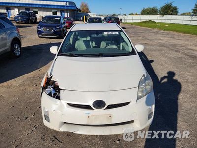 Piąte zdjęcie samochodu w środku: 2011 TOYOTA PRIUS FOUR VIN:JTDKN3DU1B0320522 - miniatura