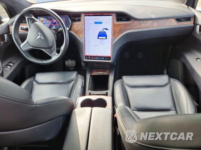 Zdjęcie 8 z 13 samochodu: 2020 TESLA MODEL X VIN:5YJXCBE2XLF305961 - miniatura