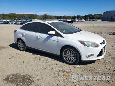 Czwarte zdjęcie samochodu z boku: 2012 FORD FOCUS SEL VIN:1FAHP3H24CL386758 - miniatura