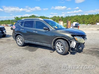 Czwarte zdjęcie samochodu z boku: 2015 NISSAN ROGUE SV VIN:5N1AT2MT1FC809084 - miniatura
