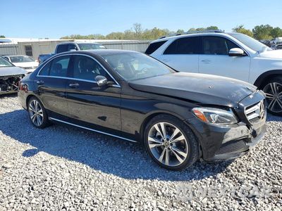 Czwarte zdjęcie samochodu z boku: 2018 MERCEDES-BENZ C 300 VIN:55SWF4JB9JU264223 - miniatura