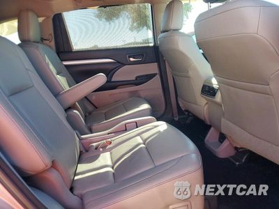 Zdjęcie 11 z 13 samochodu: 2018 TOYOTA HIGHLANDER XLE VIN:5TDJZRFH3JS863059 - miniatura