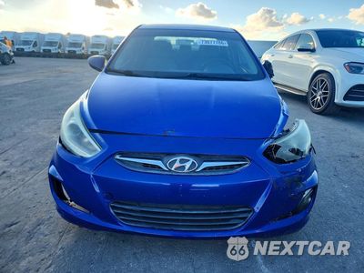 Piąte zdjęcie samochodu w środku: 2014 HYUNDAI ACCENT GLS VIN:KMHCU4AE4EU764626 - miniatura