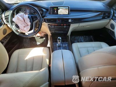 Zdjęcie 8 z 12 samochodu: 2017 BMW X5 SDRIVE35I VIN:5UXKR2C36H0W43284 - miniatura