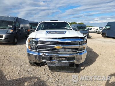 Piąte zdjęcie samochodu w środku: 2018 CHEVROLET SILVERADO K3500 VIN:1GB4KYCY0JF253107 - miniatura