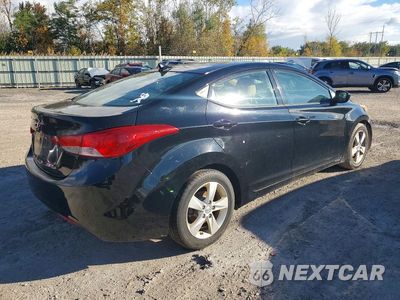 Trzecie zdjęcie samochodu z tyłu: 2013 HYUNDAI ELANTRA GLS VIN:5NPDH4AE9DH345953 - miniatura