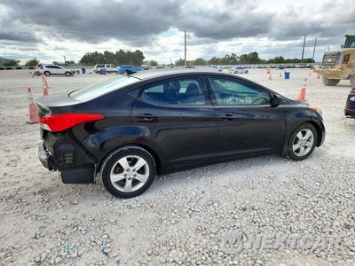 Trzecie zdjęcie samochodu z tyłu: 2013 HYUNDAI ELANTRA GLS VIN:5NPDH4AEXDH401883 - miniatura