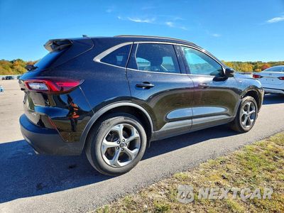Trzecie zdjęcie samochodu z tyłu: 2025 FORD ESCAPE ST LINE SELECT VIN:1FMCU9NA8SUB22071 - miniatura