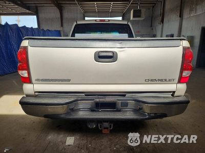 Zdjęcie 6 z 12 samochodu: 2005 CHEVROLET SILVERADO K2500 HEAVY DUTY VIN:1GCHK23205F849457 - miniatura