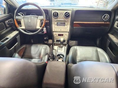 Zdjęcie 8 z 12 samochodu: 2009 LINCOLN MKZ VIN:3LNHM26T19R624967 - miniatura