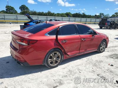 Trzecie zdjęcie samochodu z tyłu: 2018 HYUNDAI SONATA SPORT VIN:5NPE34AF2JH665185 - miniatura