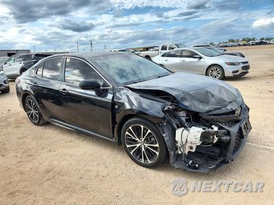 Czwarte zdjęcie samochodu z boku: 2018 TOYOTA CAMRY SE VIN:4T1B11HK1JU603448 - miniatura