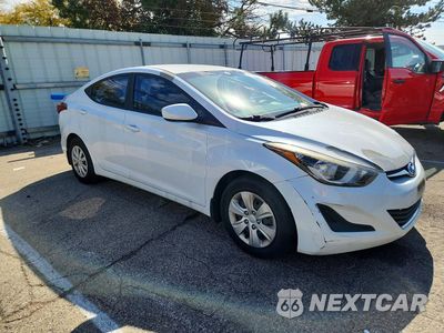 Czwarte zdjęcie samochodu z boku: 2016 HYUNDAI ELANTRA SE VIN:5NPDH4AE3GH771707 - miniatura