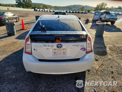 Zdjęcie 6 z 12 samochodu: 2015 TOYOTA PRIUS TWO VIN:JTDKN3DU5F1926535 - miniatura